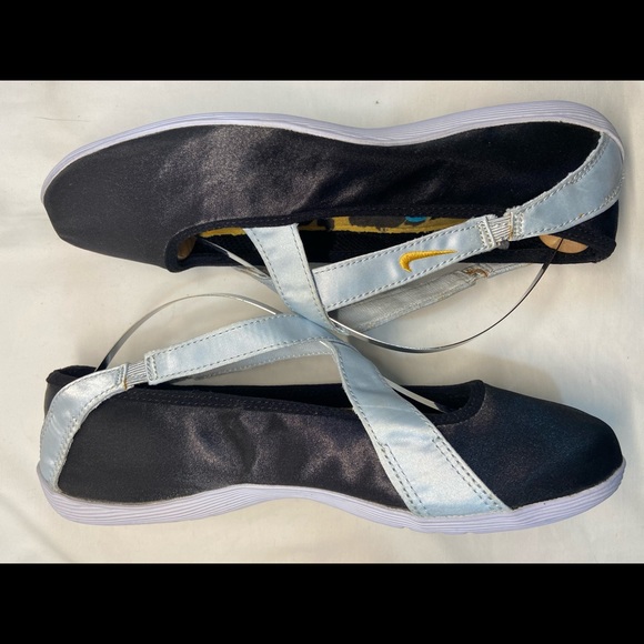 Nike Shoes | Nike Kyoto 38255052 Trainers Yoga Dance Shoes | Poshmark